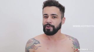 Latina faszit basszák a méretes farkú csoki pasik