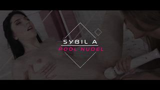 Sybil muffja megdöngetve