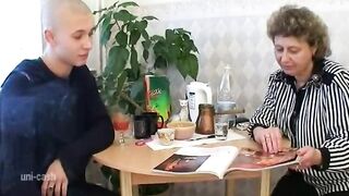 Magányos feleség és a tini hapsi