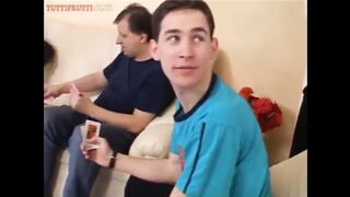 Zsuzsit a roma tini hölgyeményt partiba nyomják