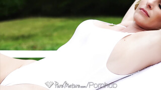 Cory Chase hátsó bejárata megdugva