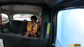 Fake Taxi - Zaawaadi az afrikai tini pina