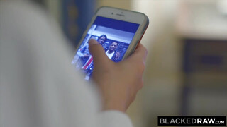 BlackedRaw - Sydney Cole és a barna bőrös virsli