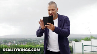Reality Kings - Cherry Kiss popsija rendesen meghágva