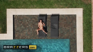 BRAZZERS - Jolee Love a hatalmas didkós fiatal bige