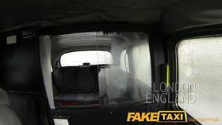 FakeTaxi - Csöcsös anyuci megrakva