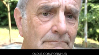 Oldje - az idős motoros és a tini bige