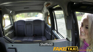 FakeTaxi - vékony csaj fullos csizmában