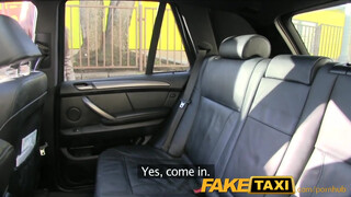 FakeTaxi - félénk bige belelendül a dologba