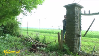 Mature NL - Francia asszony hátsó bejáratba rakva
