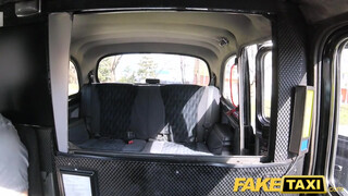 Fake Taxi  - ez a hölgyemény csak a kőkemény dákót szereti