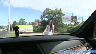PublicAgent - Vanessa a szexy stoppos csajszi
