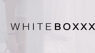 WhiteBoxxx - méretes picsájú hölgyemény reggel is akar kefélni