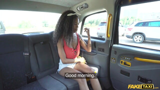Fake Taxi - Tina Fire a méretes keblű néger csaj