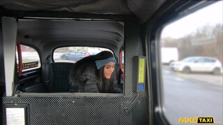 Fake Taxi - Capri Lmonde a bombázó csoki csajszi