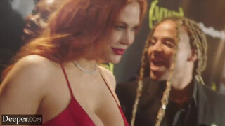 Deeper - Maitland Ward várja a kárót a popójába