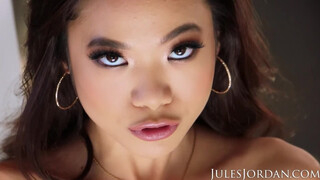 Jules Jordan - Vina Sky a fiatal japán hölgyemény