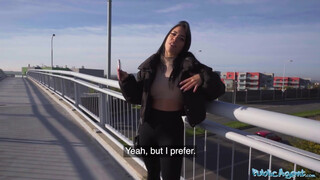 Public Agent - Megan Fiore a bombázó latina kisasszony
