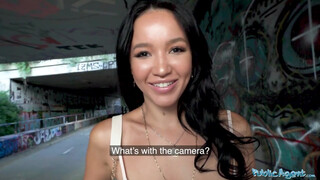 Public Agent - Asia Vargas a gyönyörű ázsiai csajszi