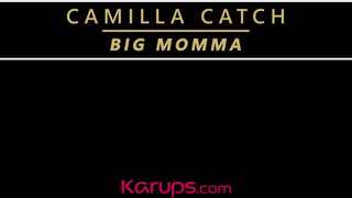 Camilla Creampie az óriás keblű érett nő