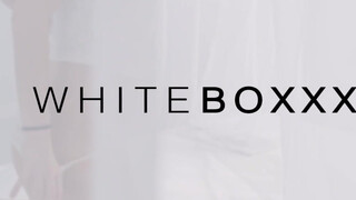 WhiteBoxxx - Darcia Lee a hatalmas tőgyes magyar kokeró bige