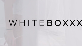 WhiteBoxxx - Lena Reif a méretes kannás orosz picsa