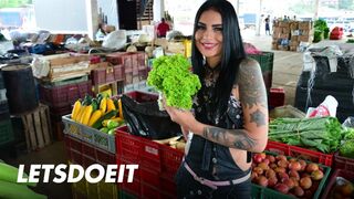 Csoki kisasszony melina zapata felvett mély dugásra érett puncijába - latin milf