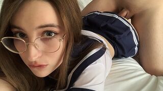 Nevelő hugom hazatérése után videózza, ahogy durván megdugom