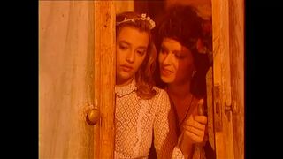 Hatalmas didkós csajok könyörtelenül cidázzák és lovagolják a vastag farkakat retro válogatásban